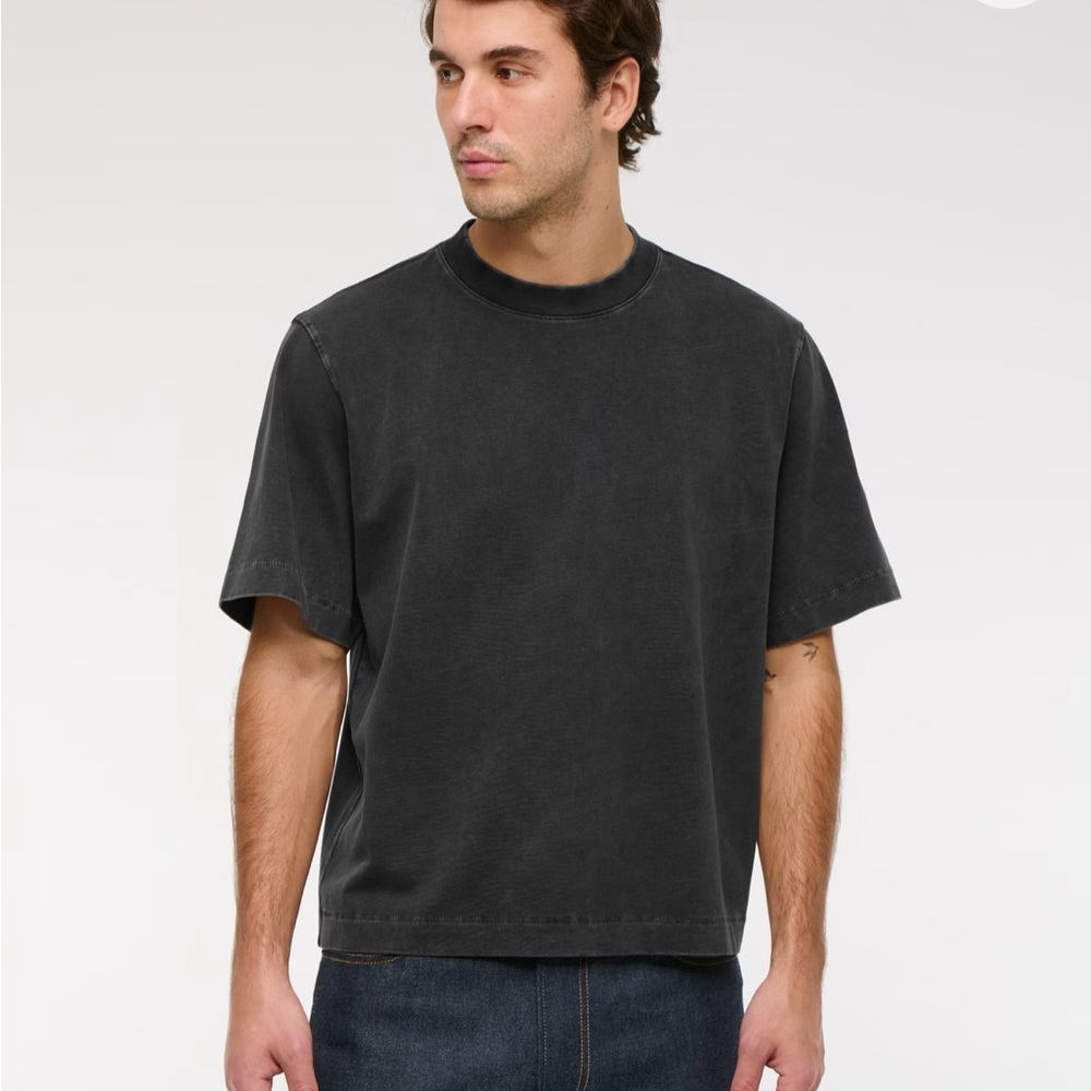 Abercrombie Men's Essentials Black T-Shirt
